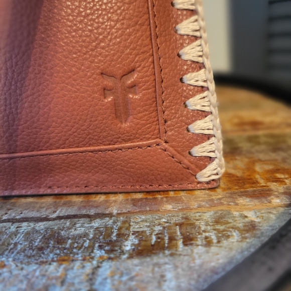 🦚 Frye Mae Crossbody - Picture 5 of 5